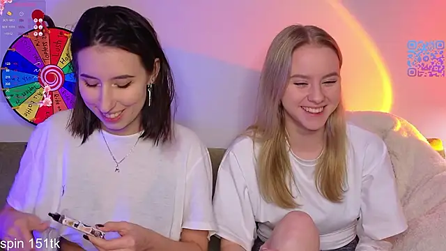 Snapshot of Mimipaws chatting on 03.05.26 Mimipaws online show from 03.05.26