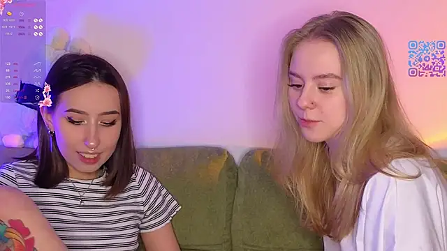 Snapshot of Mimipaws chatting on 03.12.26 Mimipaws online show from 03.12.26