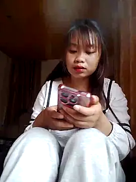 Snapshot of _Bong_02 chatting on 04.22.26 Bong 02 online show from 04.22.26