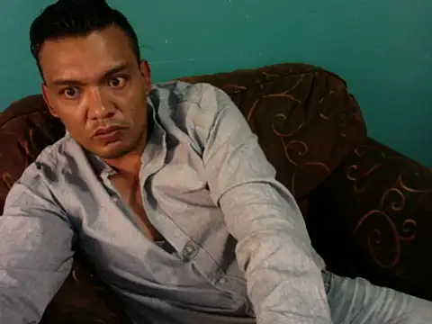 latinomoreno95 online show from 05.16.26