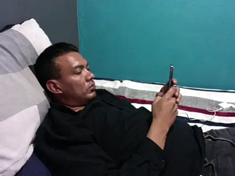 latinomoreno95 online show from 05.18.26
