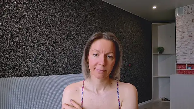 Amanda Luxe online show from 05.02.26