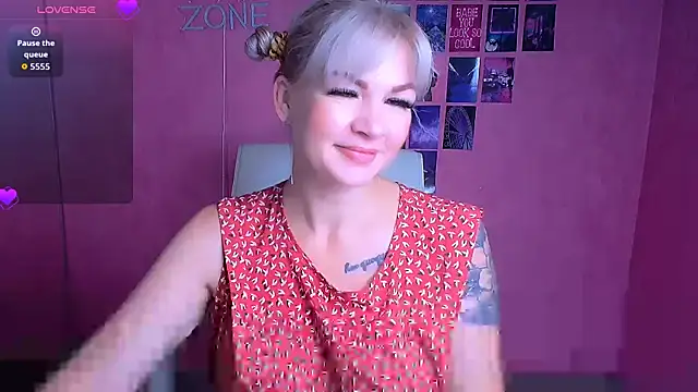 Snapshot of Madonna_Fire chatting on 07.18.26 Madonna Fire online show from 07.18.26