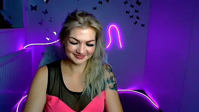 Snapshot of Madonna_Fire chatting on 07.19.26 Madonna Fire online show from 07.19.26