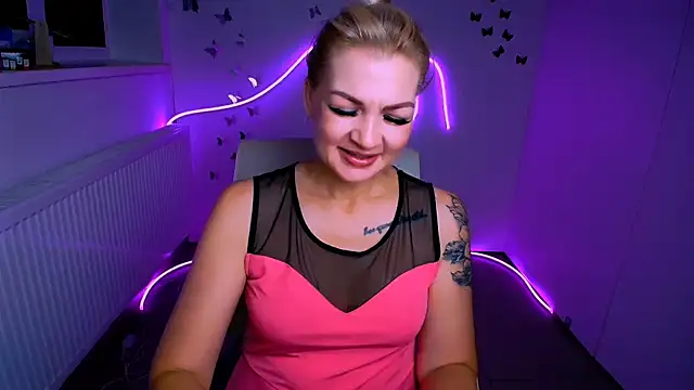 Snapshot of Madonna_Fire chatting on 07.31.26 Madonna Fire online show from 07.31.26