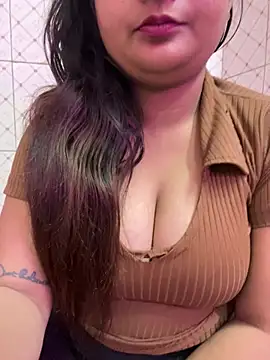 Snapshot of Curvy_Anaya chatting on 01.18.26 Curvy Anaya online show from 01.18.26