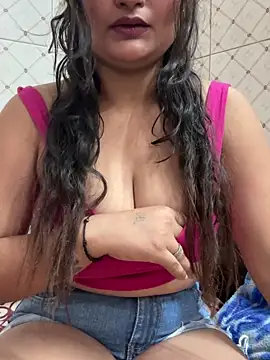 Snapshot of Curvy_Anaya chatting on 06.08.26 Curvy Anaya online show from 06.08.26