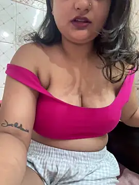 Snapshot of Curvy_Anaya chatting on 06.11.26 Curvy Anaya online show from 06.11.26
