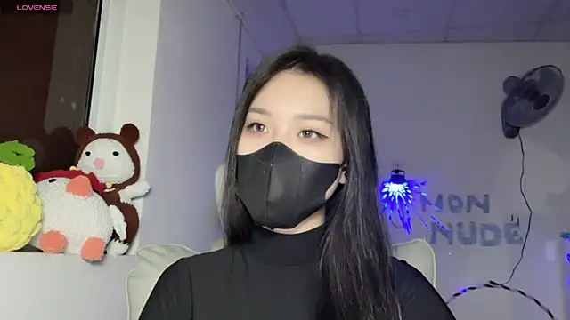 Tieu-May online show from 06.17.26