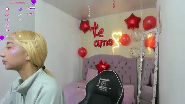 Snapshot of IRINA_TAY1 chatting on 02.15.26 IRINA TAY1 online show from 02.15.26