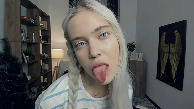 KristalCrowner online show from 01.31.26