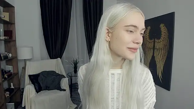 KristalCrowner online show from 02.22.26