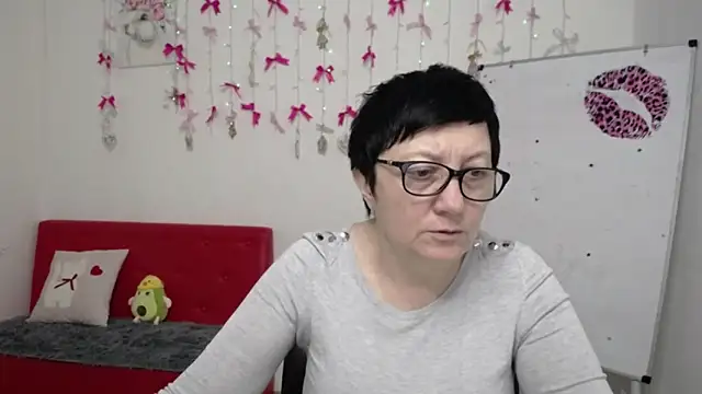 EmilyL0ve online show from 04.23.26