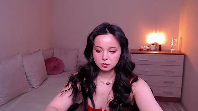 lia hetty online show from 04.28.26