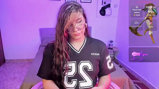 Snapshot of Valen_with_pussy chatting on 03.14.26 Valen with pussy online show from 03.14.26