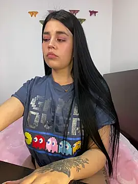 Snapshot of sophyy_white chatting on 01.16.26 sophyy white online show from 01.16.26