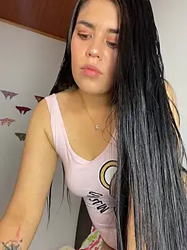 Snapshot of sophyy_white chatting on 05.28.26 sophyy white online show from 05.28.26