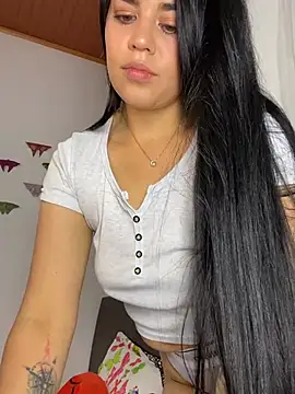 Snapshot of sophyy_white chatting on 06.02.26 sophyy white online show from 06.02.26
