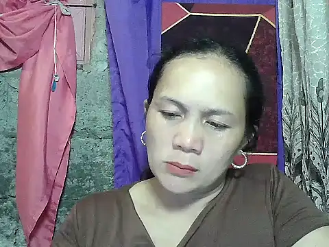 Snapshot of prettymomma24xx chatting on 05.08.26 prettymomma24xx online show from 05.08.26