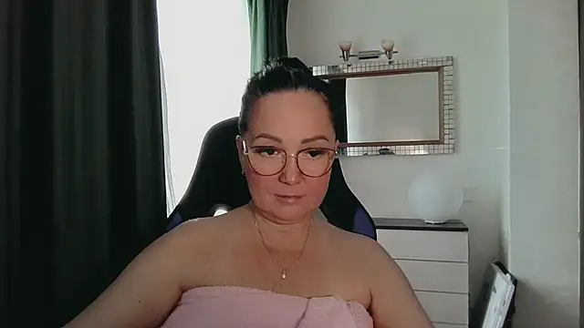 infinity loveliness online show from 07.25.26