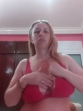 Snapshot of Adinashow12 chatting on 02.28.26 Adinashow12 online show from 02.28.26