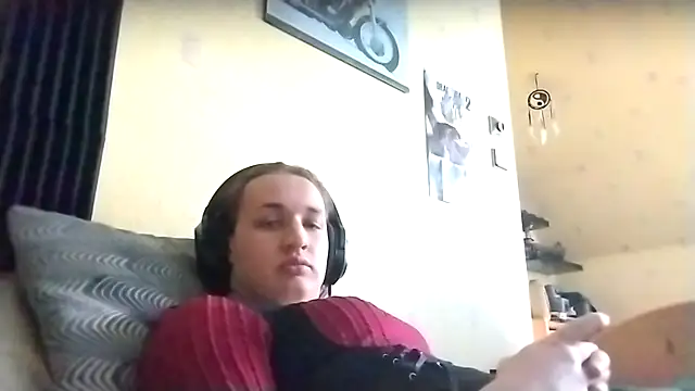 julialafemboy59 online show from 02.02.26