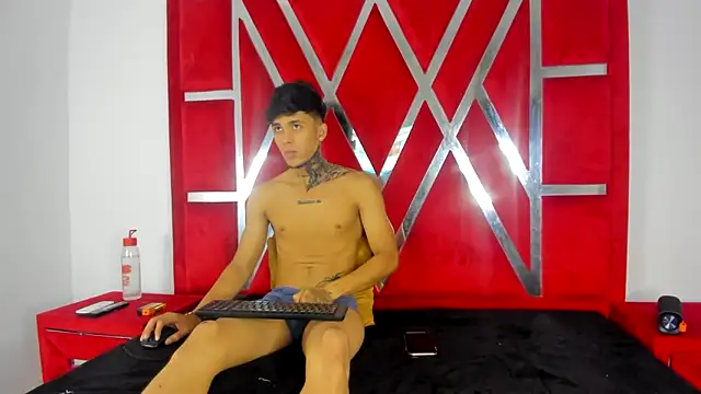 aishaxht online show from 06.15.26