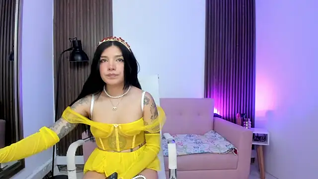 Snapshot of MAGIC_ISIS_ chatting on 01.10.26 MAGIC ISIS online show from 01.10.26