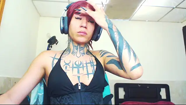 jazmin wolf online show from 04.23.26