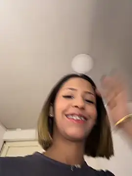vicky bass  online show from 06.06.26