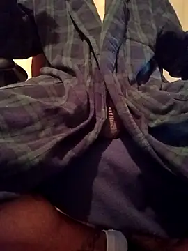 Snapshot of DucesWild23 chatting on 04.04.26 DucesWild23 online show from 04.04.26