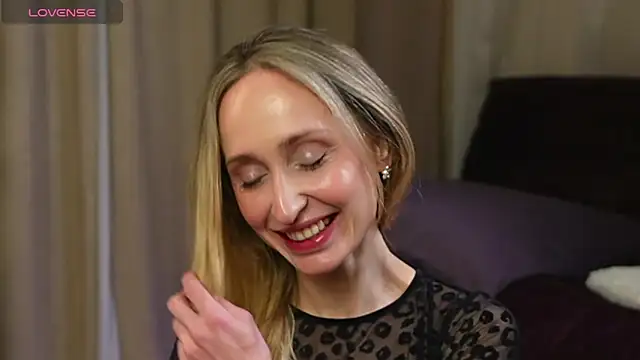 Emely Moon online show from 05.01.26