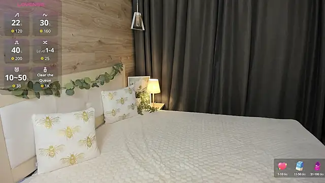 Snapshot of BlondeHott chatting on 01.17.26 BlondeHott online show from 01.17.26