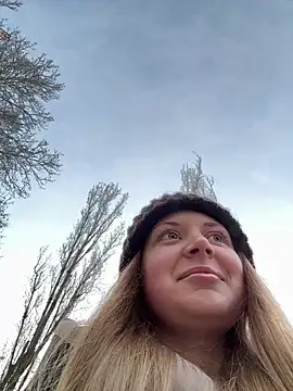 Snapshot of BlondeHott chatting on 02.23.26 BlondeHott online show from 02.23.26