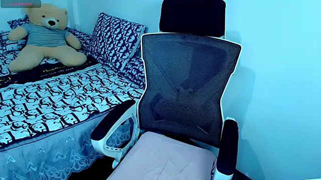 Snapshot of heavenmadechloe chatting on 02.01.26 heavenmadechloe online show from 02.01.26