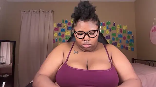 Chocolatebunnyxx96 online show from 06.15.26