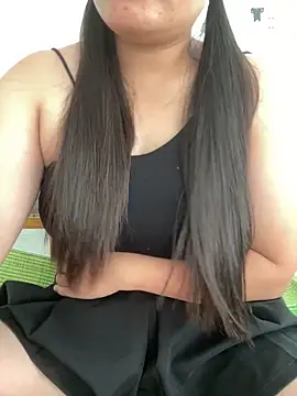 Snapshot of Suni-ii chatting on 06.18.26 Suni-ii online show from 06.18.26