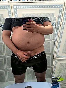 Snapshot of Tubebeermoso chatting on 01.17.26 Tubebeermoso online show from 01.17.26