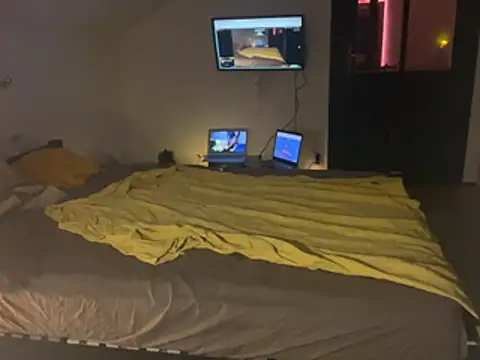FFistPig69 online show from 04.14.26