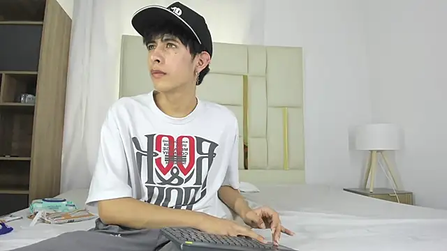 julian xx online show from 07.30.26