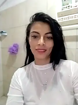 Snapshot of andrea_rose69 chatting on 01.07.26 andrea rose69 online show from 01.07.26