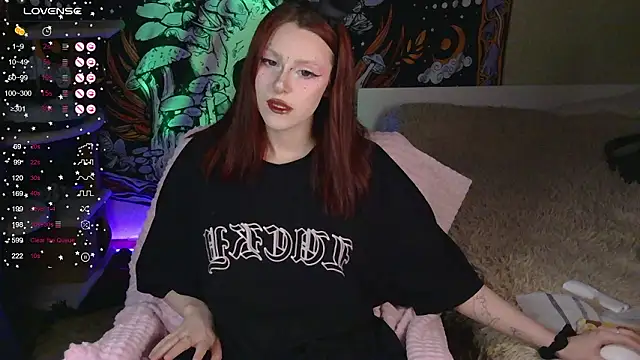 Snapshot of Mine_Doll chatting on 02.04.26 Mine Doll online show from 02.04.26