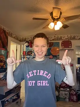 Snapshot of SugarNCinnamon chatting on 02.13.26 SugarNCinnamon online show from 02.13.26