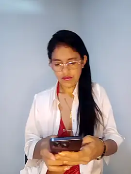 Snapshot of Elizabeth_manzon chatting on 04.05.26 Elizabeth manzon online show from 04.05.26