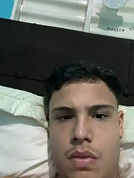 Snapshot of Wellington00_ chatting on 02.13.26 Wellington00 online show from 02.13.26