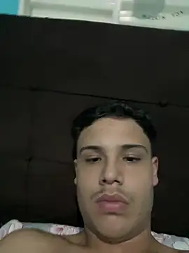 Snapshot of Wellington00_ chatting on 02.19.26 Wellington00 online show from 02.19.26