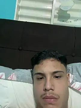 Snapshot of Wellington00_ chatting on 02.27.26 Wellington00 online show from 02.27.26