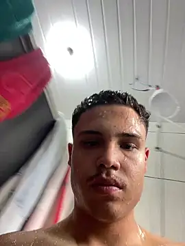 Snapshot of Wellington00_ chatting on 03.05.26 Wellington00 online show from 03.05.26