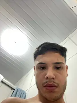 Snapshot of Wellington00_ chatting on 03.11.26 Wellington00 online show from 03.11.26