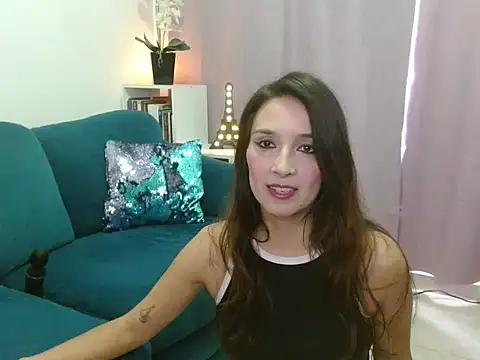 Almaglow  online show from 04.22.26